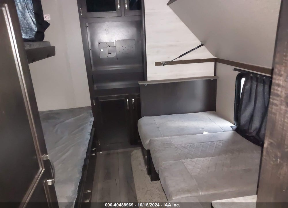 2021 JAYCO JAY FLIGHT TRAVEL TRAILER VIN: 1UJBJ0BT2M1T90175