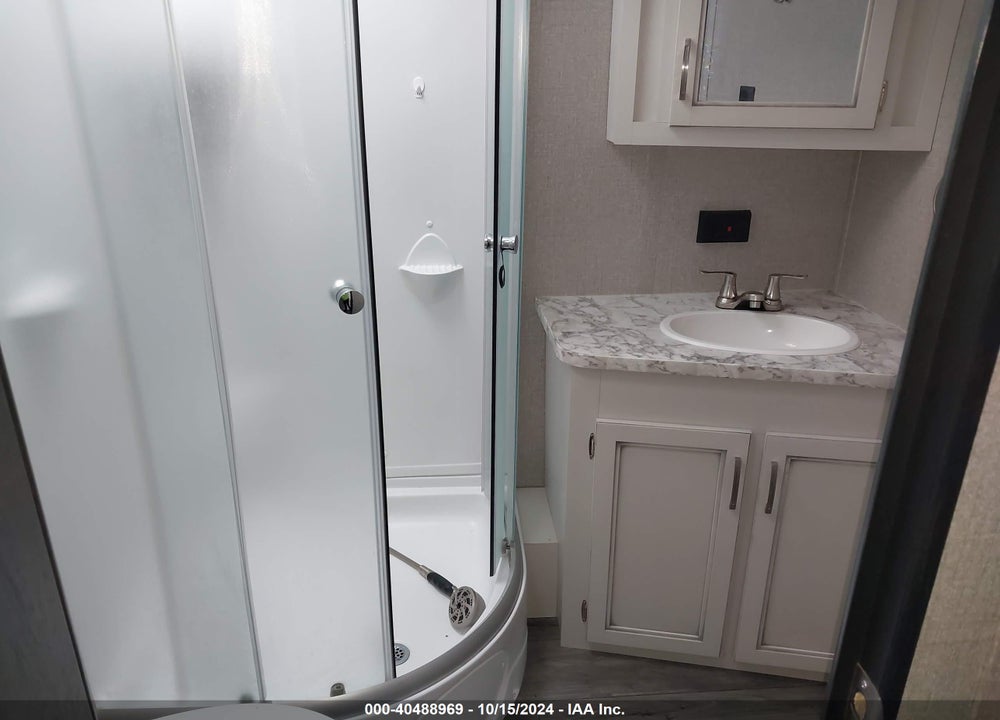 2021 JAYCO JAY FLIGHT TRAVEL TRAILER VIN: 1UJBJ0BT2M1T90175