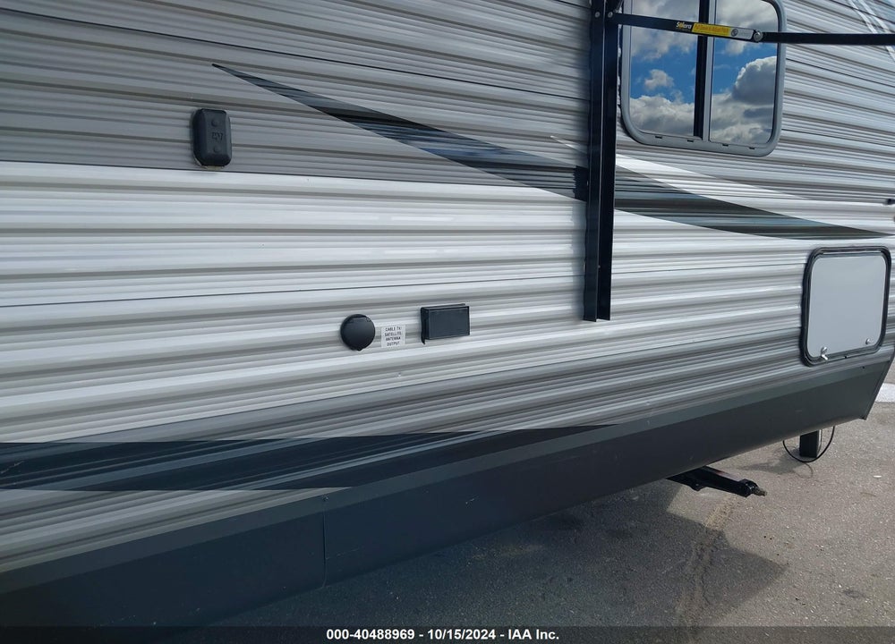 2021 JAYCO JAY FLIGHT TRAVEL TRAILER VIN: 1UJBJ0BT2M1T90175