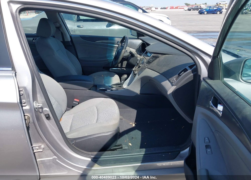 2011 HYUNDAI SONATA HYBRID VIN: KMHEC4A42BA004808