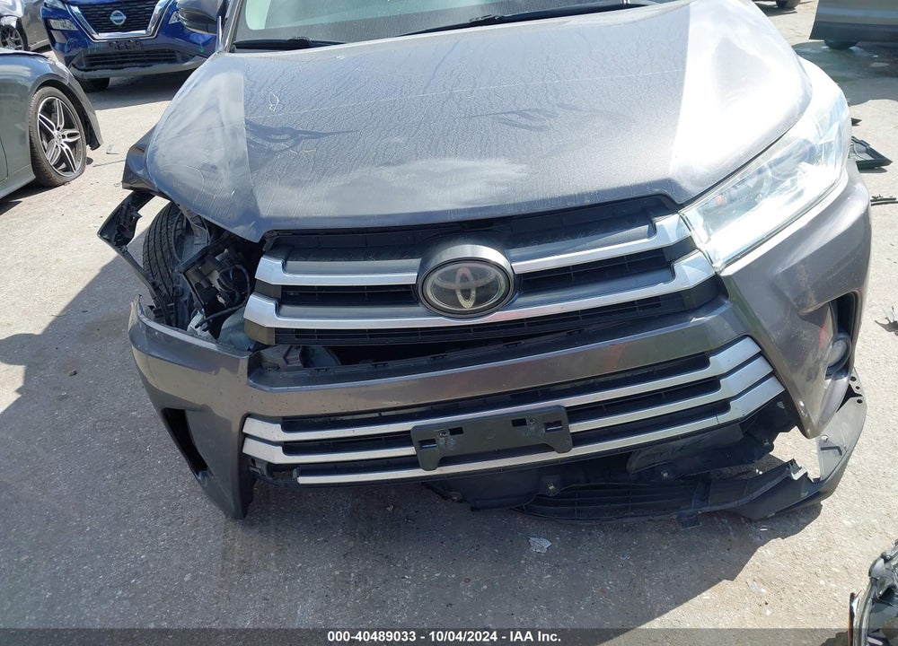 2017 TOYOTA HIGHLANDER XLE VIN: 5TDKZRFH6HS508112