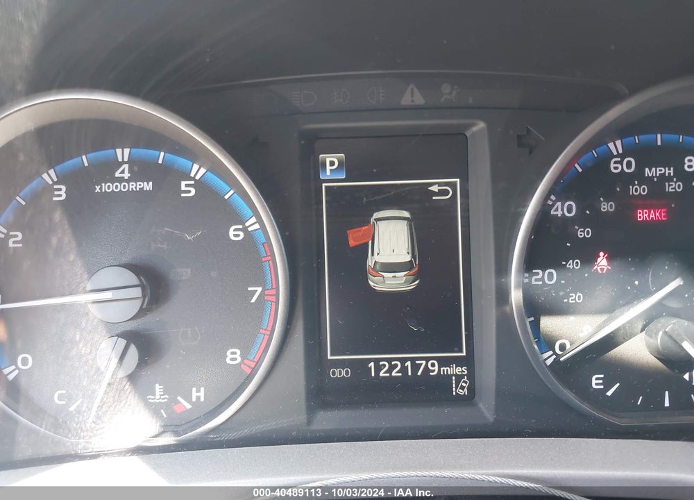 2018 TOYOTA RAV4 XLE VIN: 2T3RFREV8JW808530