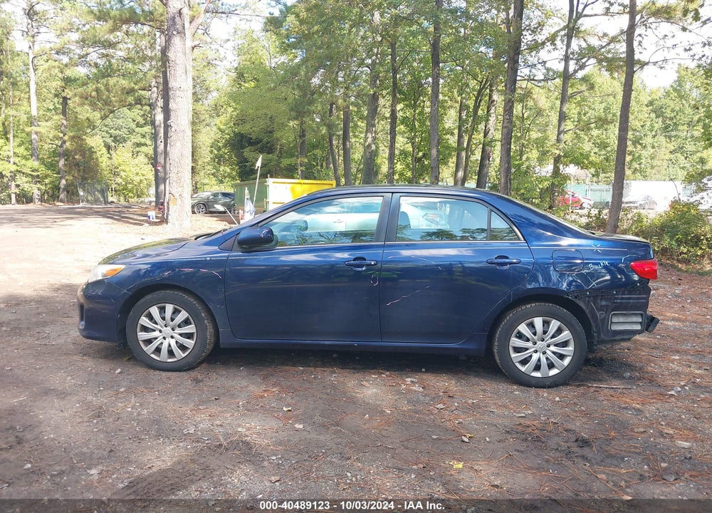 2013 TOYOTA COROLLA LE VIN: 2T1BU4EE8DC055221