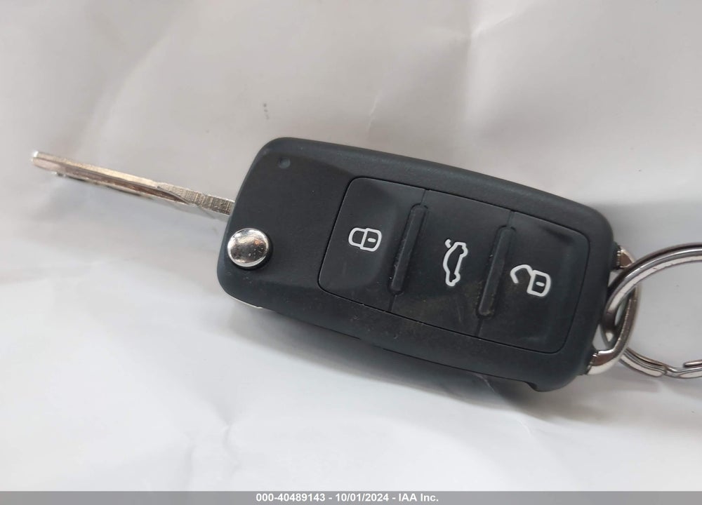 2013 VOLKSWAGEN GTI DRIVERS EDITION VIN: WVWHD7AJ7DW132280
