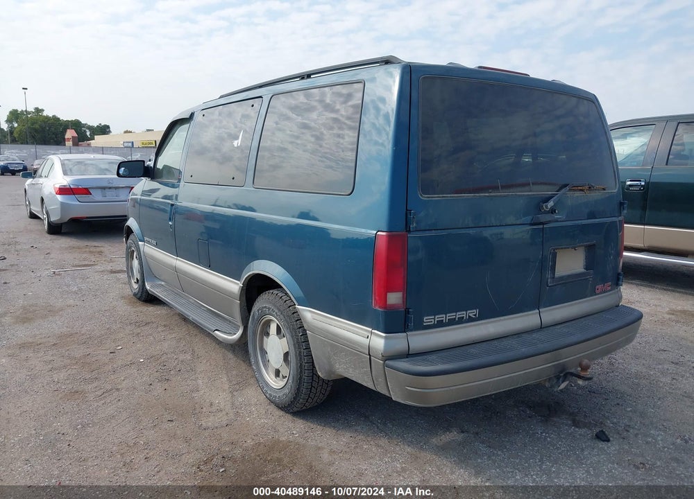 2002 GMC SAFARI SLE VIN: 1GKEL19X92B517280