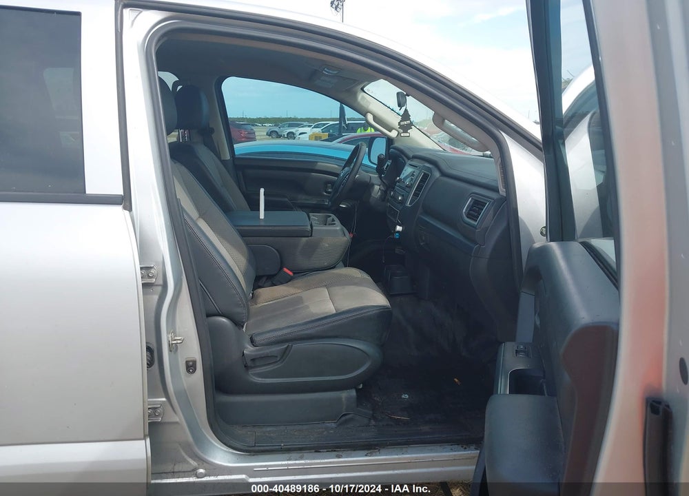 2017 NISSAN TITAN XD S DIESEL VIN: 1N6BA1F17HN561139