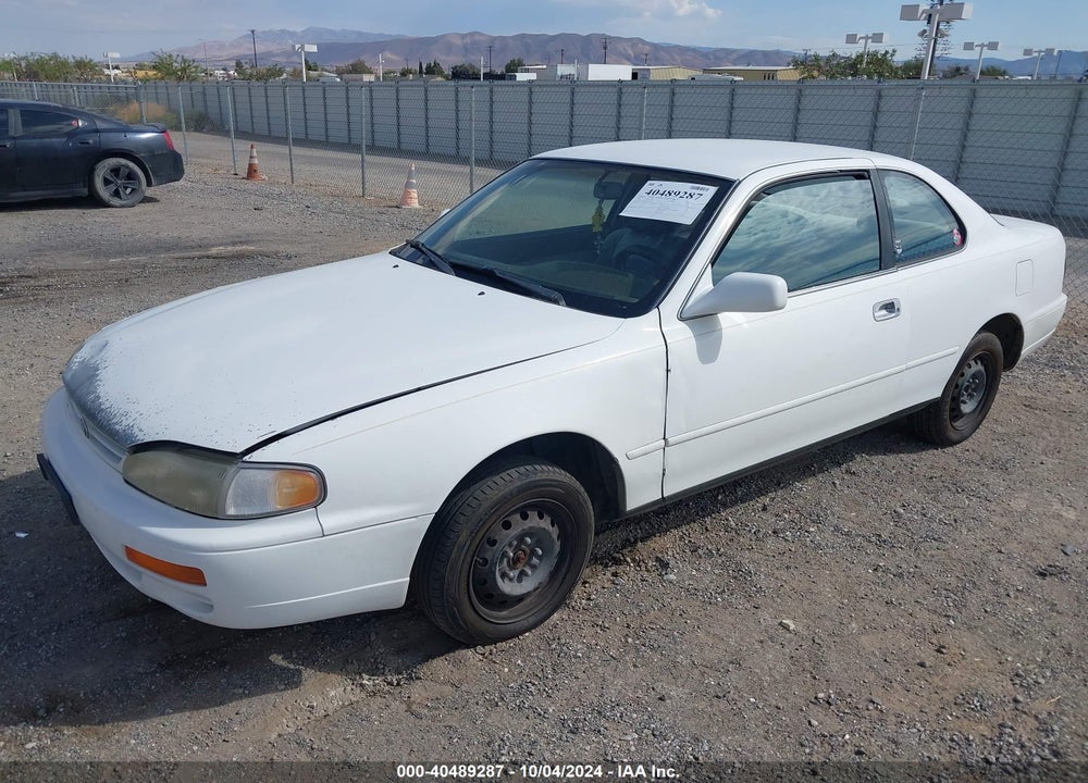 1996 TOYOTA CAMRY DX/LE VIN: 4T1CG12K8TU747769