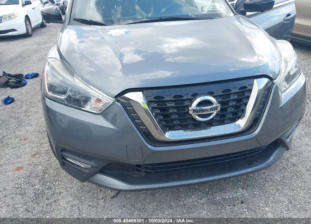 2018 NISSAN KICKS SR VIN: 3N1CP5CU3JL508118