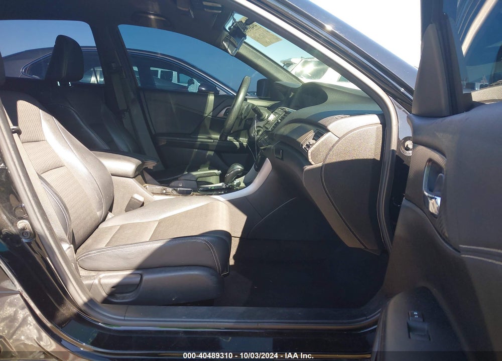 2016 HONDA ACCORD SPORT VIN: 1HGCR2F50GA023883