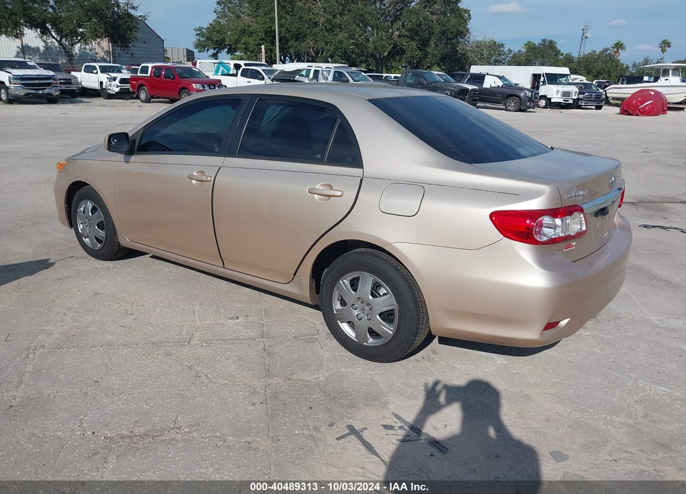 2011 TOYOTA COROLLA LE VIN: 2T1BU4EE6BC673568