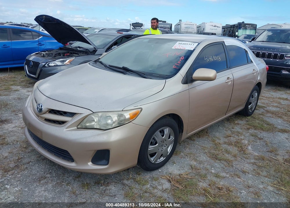 2011 TOYOTA COROLLA LE VIN: 2T1BU4EE6BC673568