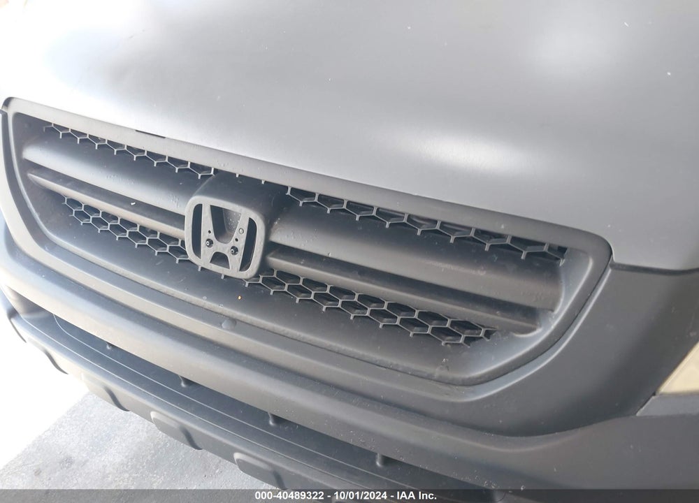 2005 HONDA PILOT EX-L VIN: 5FNYF186X5B066029