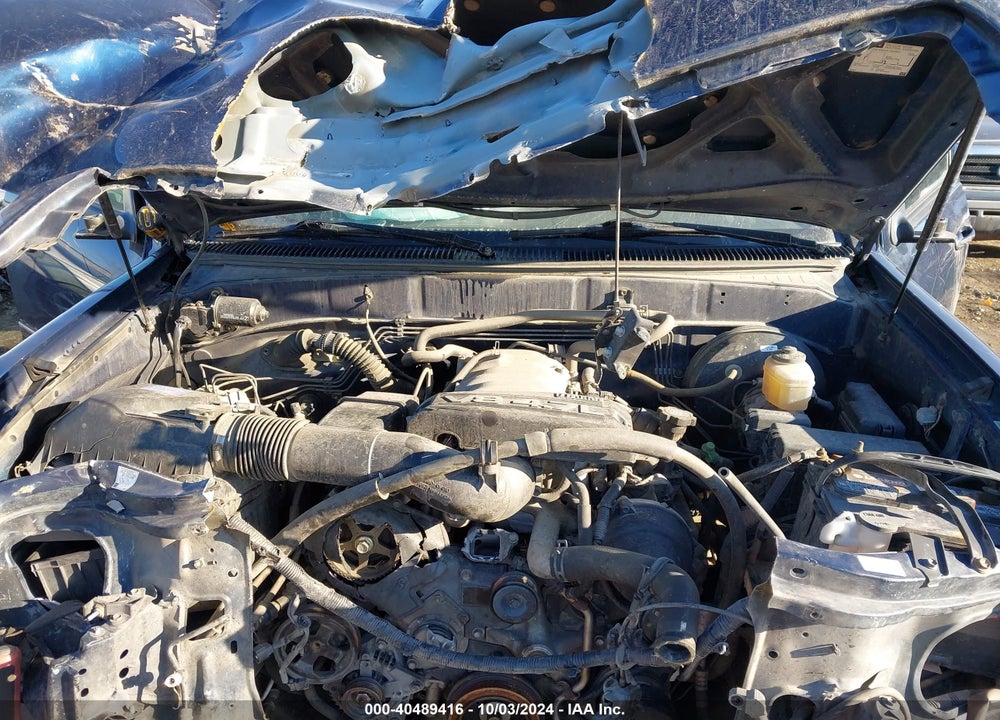 2004 TOYOTA TUNDRA SR5 V8 VIN: 5TBDT44144S462110