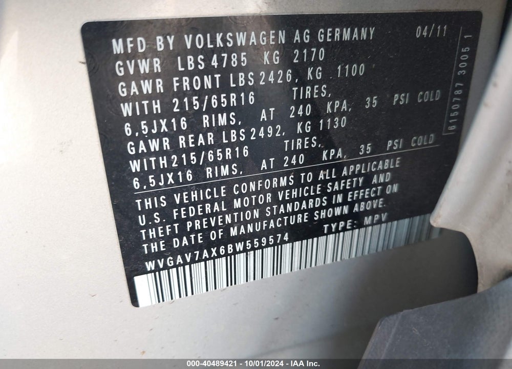 2011 VOLKSWAGEN TIGUAN S VIN: WVGAV7AX6BW559574