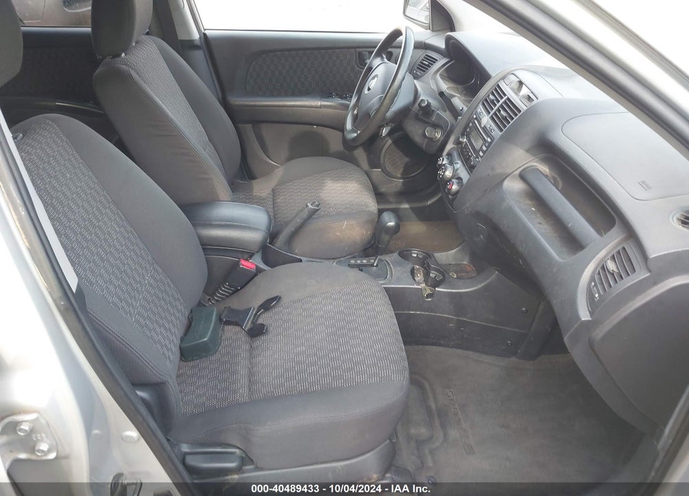 2007 KIA SPORTAGE LX VIN: KNDJF724X77348286