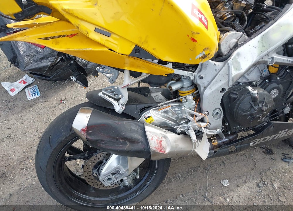 2013 APRILIA RSV4 R VIN: ZD4RKU040DS000171