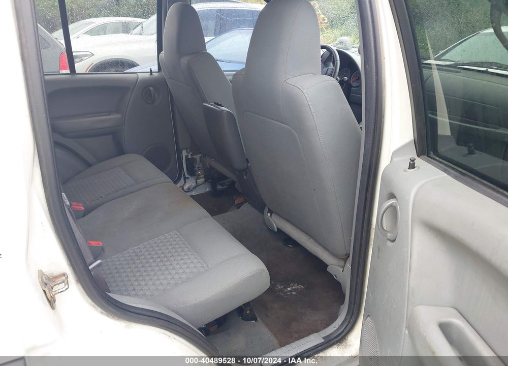 2007 JEEP LIBERTY SPORT VIN: 1J4GK48K37W672660