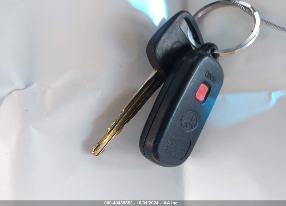 2003 TOYOTA CAMRY LE VIN: 4T1BE32K33U121754