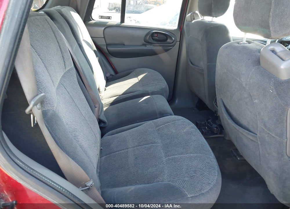 2002 CHEVROLET TRAILBLAZER LT VIN: 1GNDS13S822430758