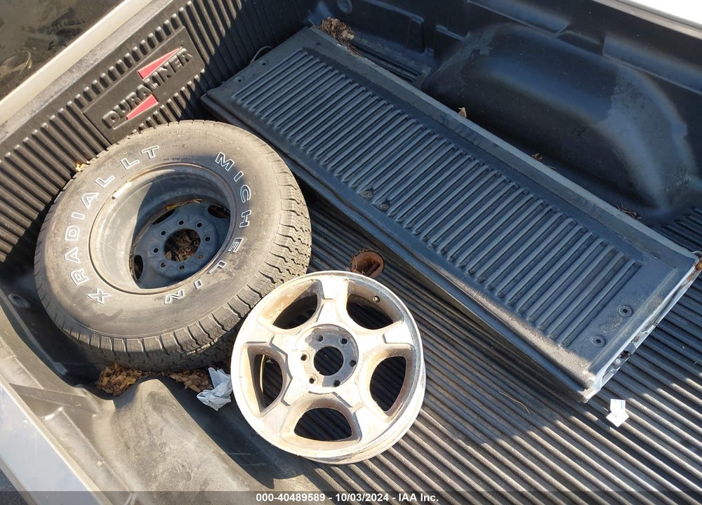 2002 GMC SIERRA 2500HD SLE VIN: 1GTHK23U12F171119