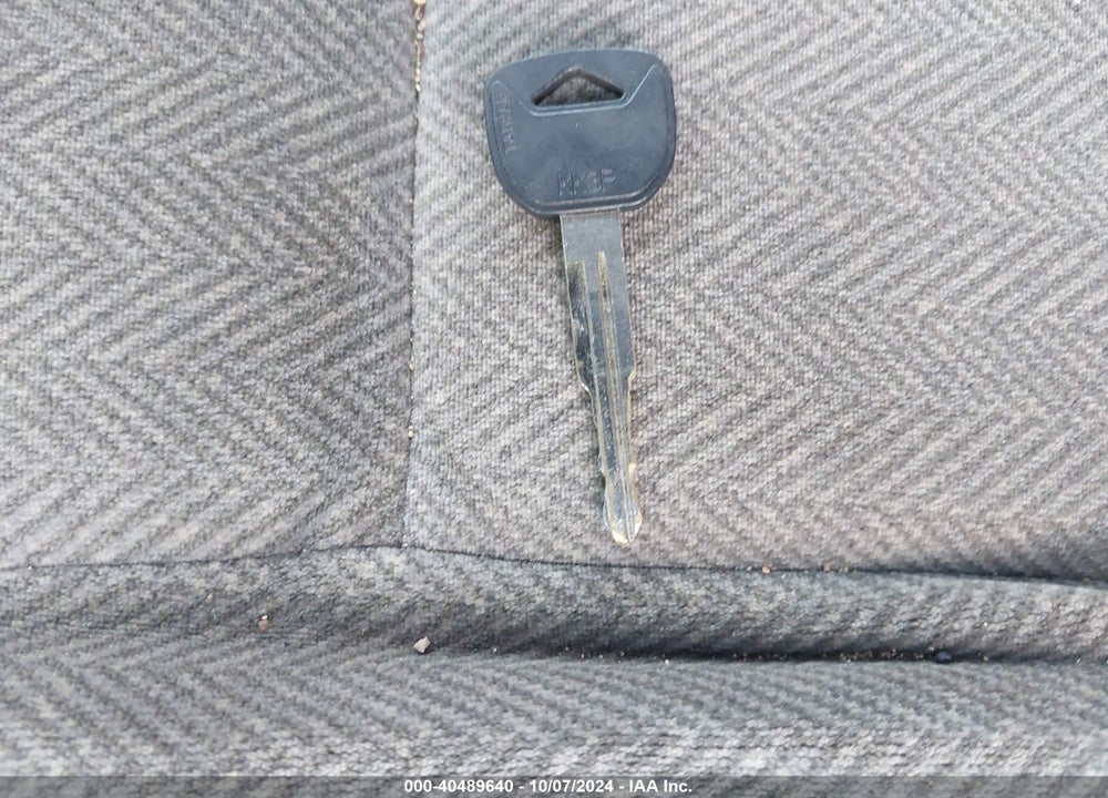 2003 KIA SEDONA EX/LX VIN: KNDUP131136417751