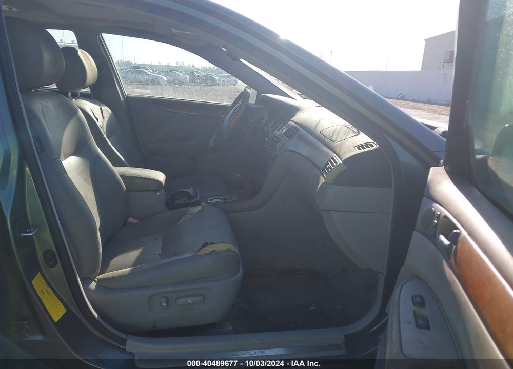 2005 LEXUS ES 330 VIN: JTHBA30G955090021