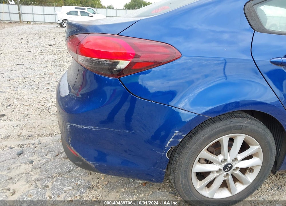 2017 KIA FORTE LX VIN: 3KPFL4A78HE132172