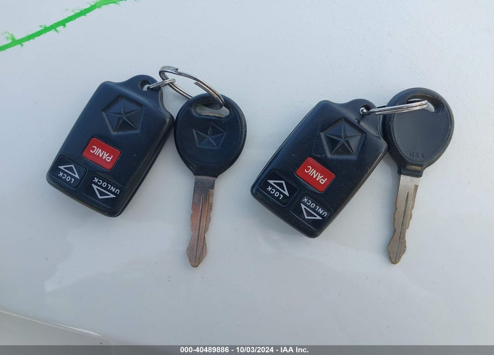 1998 DODGE GRAND CARAVAN ES/LE VIN: 1B4GP54L2WB650924