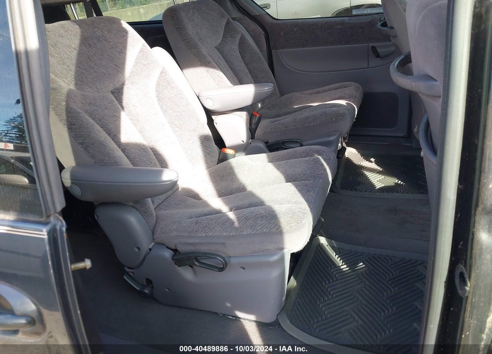 1998 DODGE GRAND CARAVAN ES/LE VIN: 1B4GP54L2WB650924