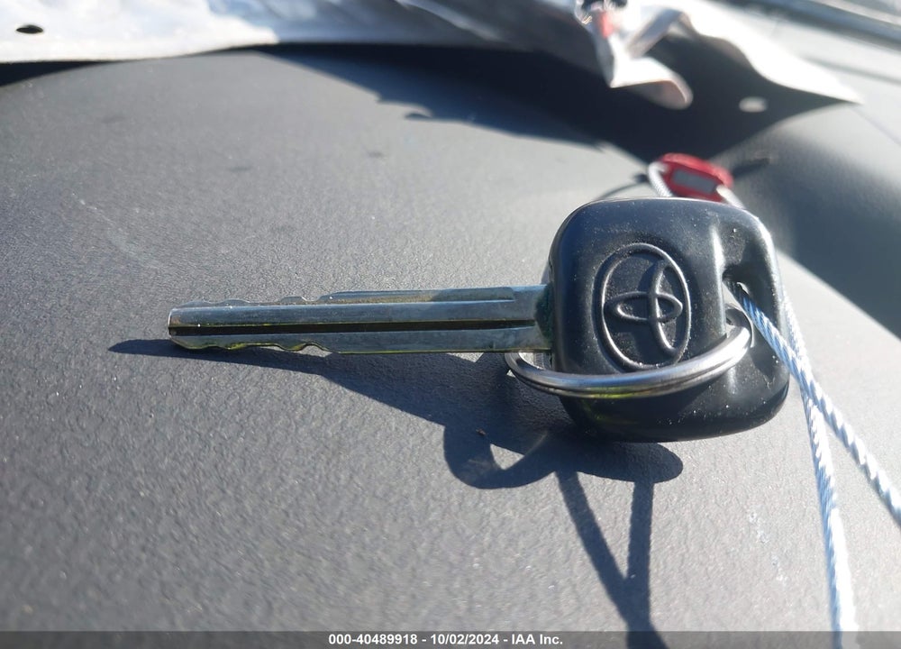 2004 TOYOTA RAV4 VIN: JTEHD20V540013651