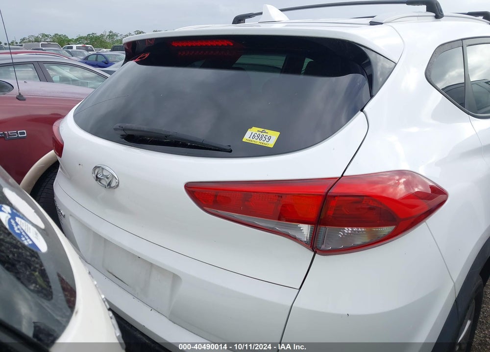 2018 HYUNDAI TUCSON SEL VIN: KM8J33A47JU665966