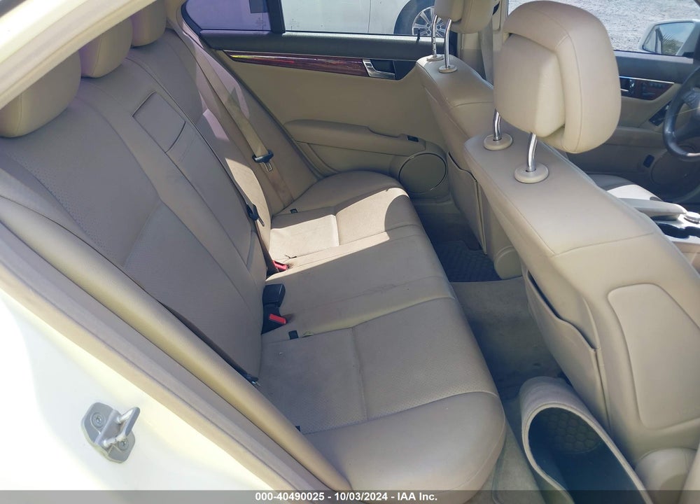 2010 MERCEDES-BENZ C 300 LUXURY 4MATIC/SPORT 4MATIC VIN: WDDGF8BB0AF482564