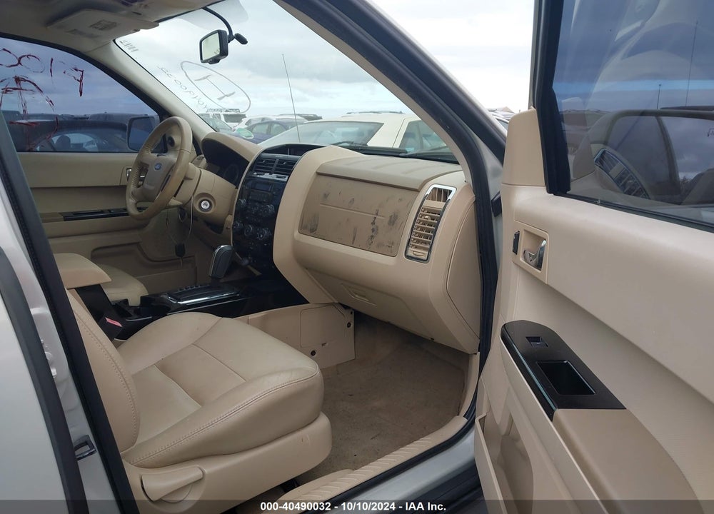 2008 FORD ESCAPE LIMITED VIN: 1FMCU04128KE77304