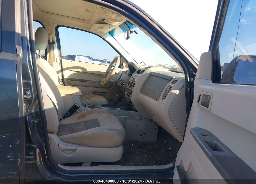 2008 FORD ESCAPE XLT VIN: 1FMCU03128KE76574