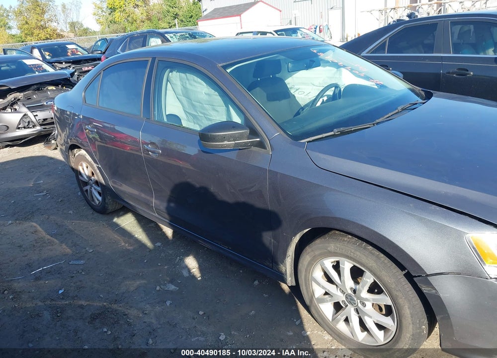 2015 VOLKSWAGEN JETTA 1.8T SE VIN: 3VWD17AJXFM229237