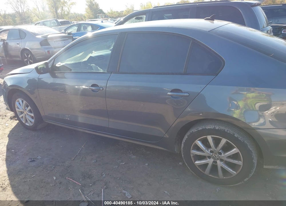 2015 VOLKSWAGEN JETTA 1.8T SE VIN: 3VWD17AJXFM229237