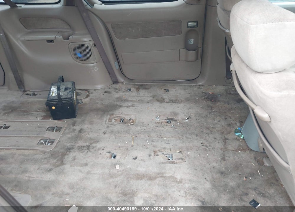 2001 TOYOTA SIENNA LE VIN: 4T3ZF13CX1U383251