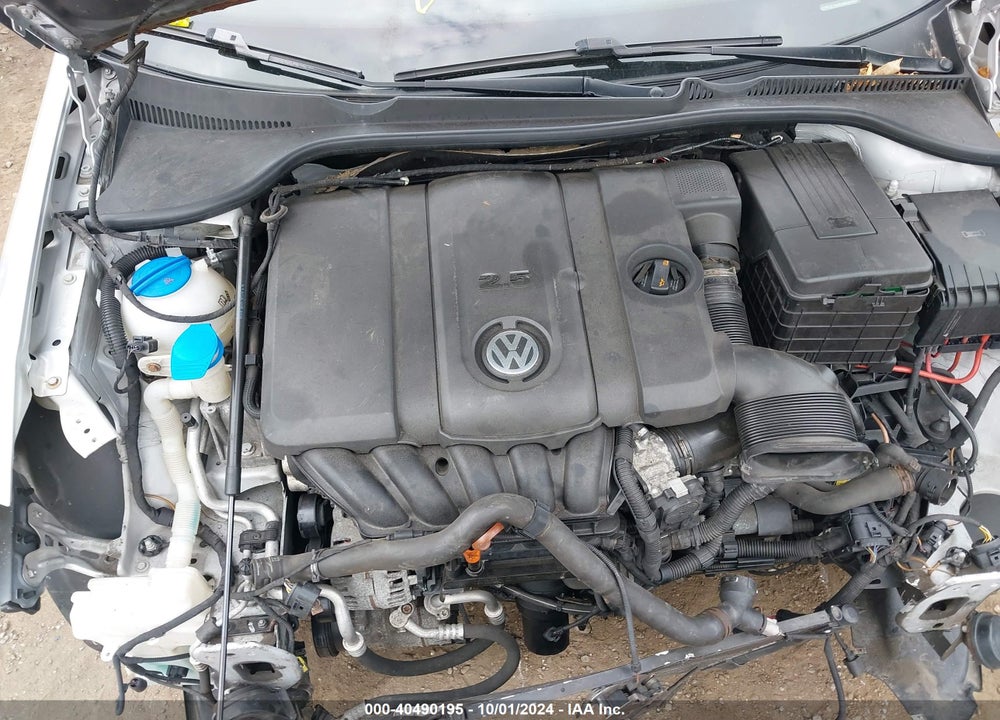 2010 VOLKSWAGEN JETTA LIMITED VIN: 3VWAZ7AJ9AM092988