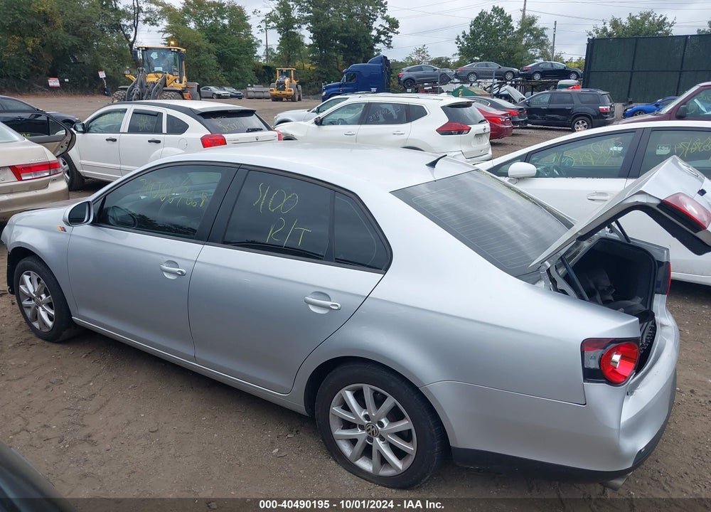 2010 VOLKSWAGEN JETTA LIMITED VIN: 3VWAZ7AJ9AM092988