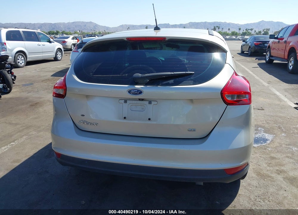 2017 FORD FOCUS SE VIN: 1FADP3K20HL211227