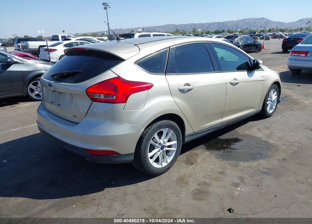 2017 FORD FOCUS SE VIN: 1FADP3K20HL211227