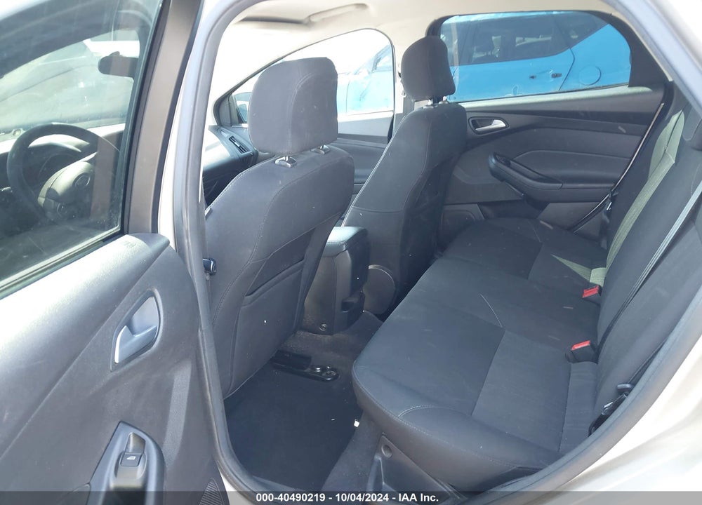 2017 FORD FOCUS SE VIN: 1FADP3K20HL211227