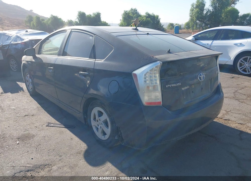 2011 TOYOTA PRIUS THREE VIN: JTDKN3DU5B1426191