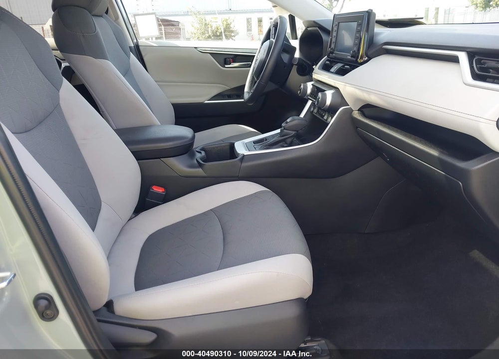 2022 TOYOTA RAV4 XLE VIN: 2T3P1RFV0NW296949