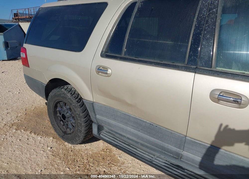 2007 FORD EXPEDITION EL XLT VIN: 1FMFK16507LA42380
