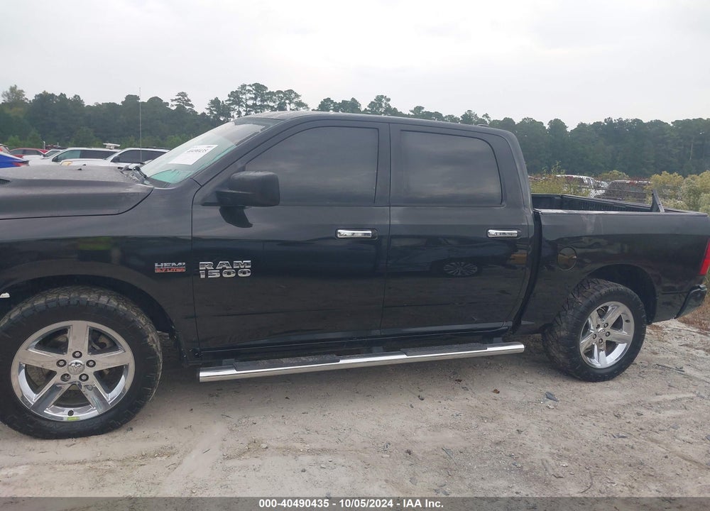 2015 RAM 1500 EXPRESS VIN: 1C6RR7KT5FS658026