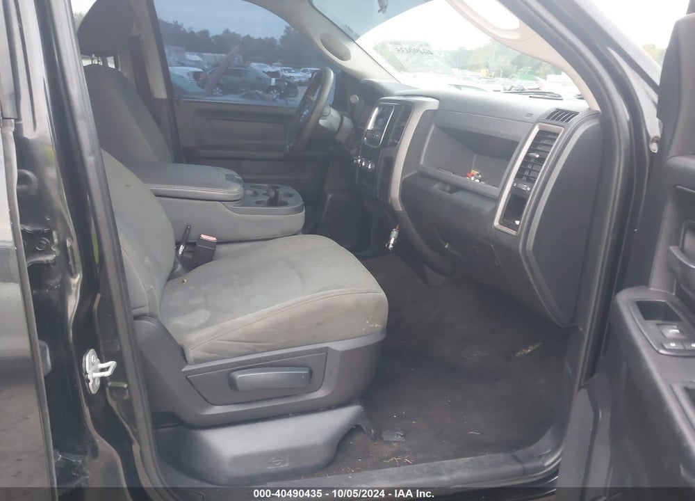 2015 RAM 1500 EXPRESS VIN: 1C6RR7KT5FS658026
