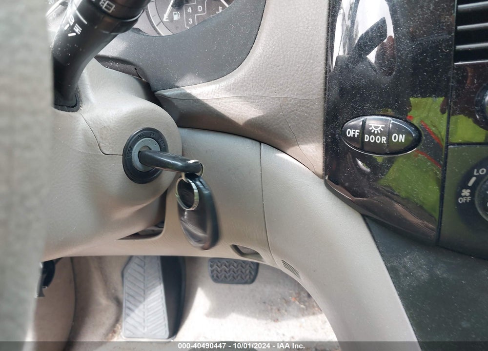 2004 TOYOTA SIENNA LE VIN: 5TDZA23C34S201271