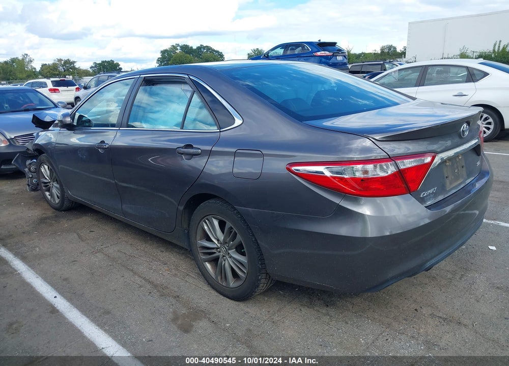 2015 TOYOTA CAMRY SE VIN: 4T1BF1FK5FU031148