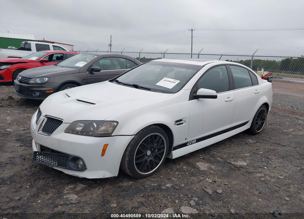 2008 PONTIAC G8 VIN: 6G2ER57778L131083